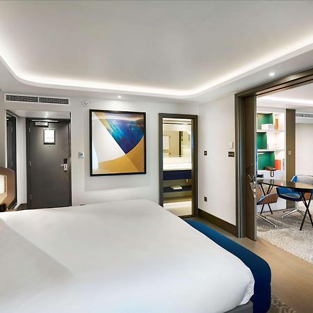 Hilton London Heathrow Airport Hotel Hillingdon Exterior photo