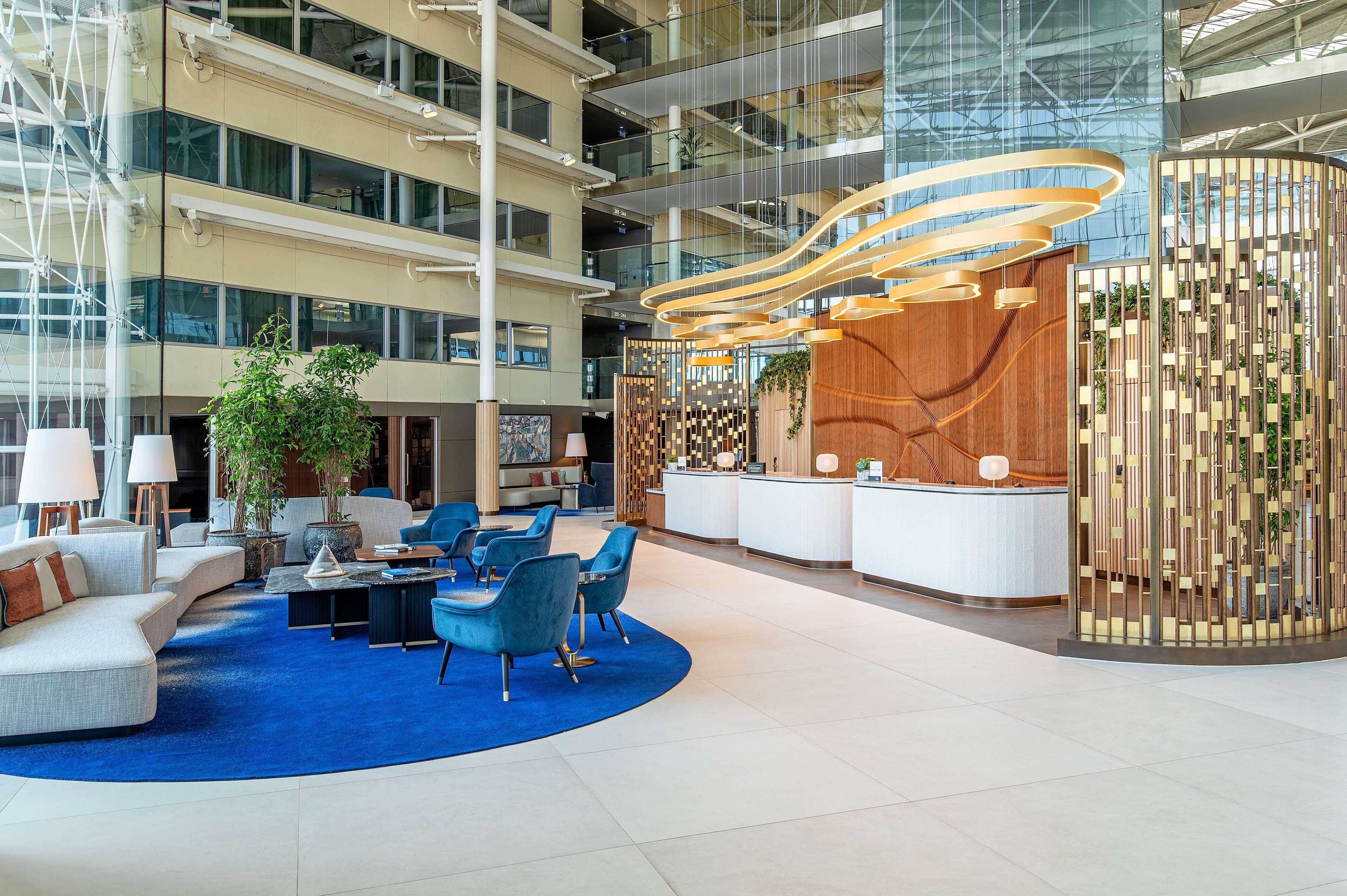 Hilton London Heathrow Airport Hotel Hillingdon Exterior photo