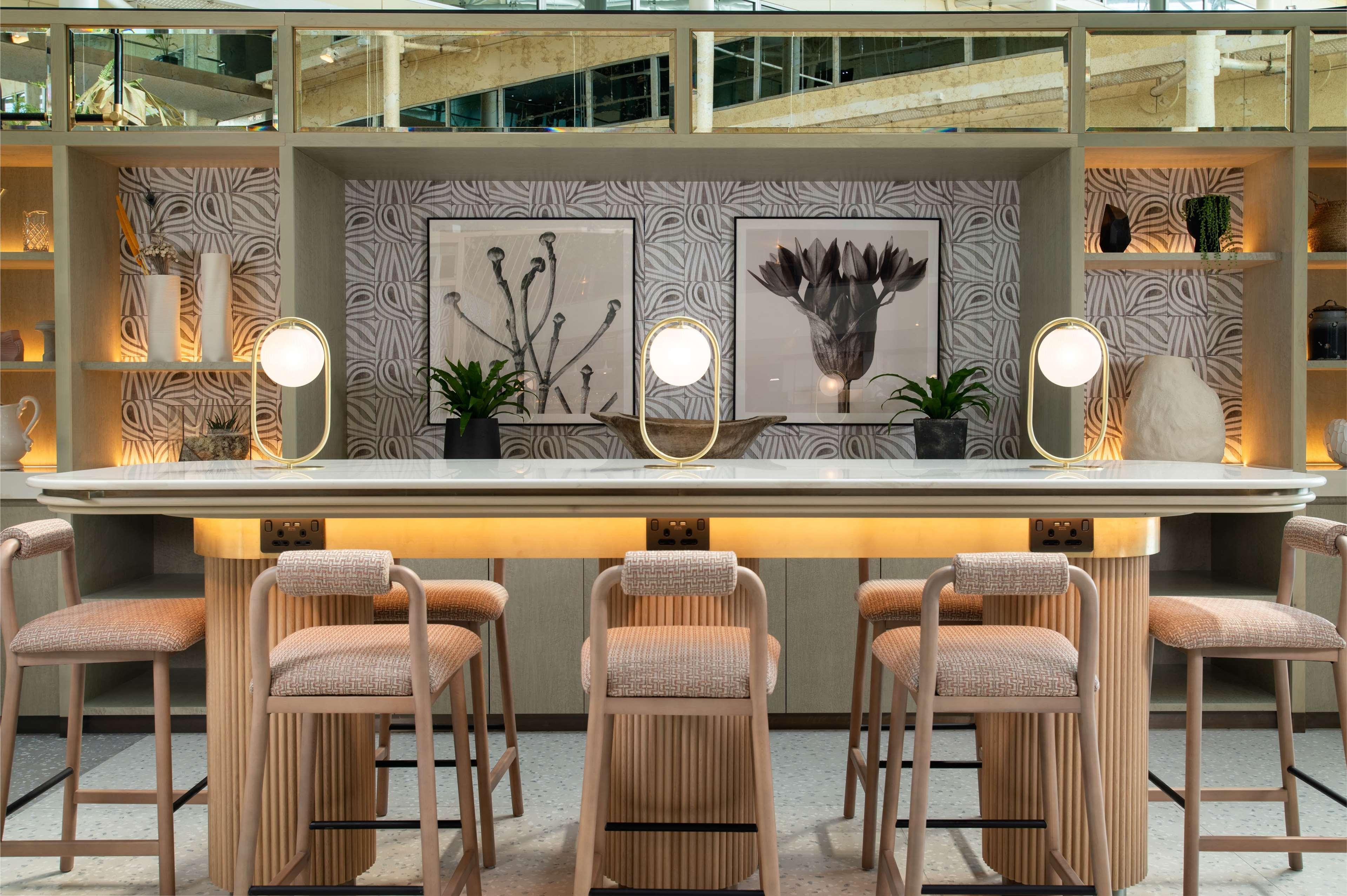 Hilton London Heathrow Airport Hotel Hillingdon Exterior photo