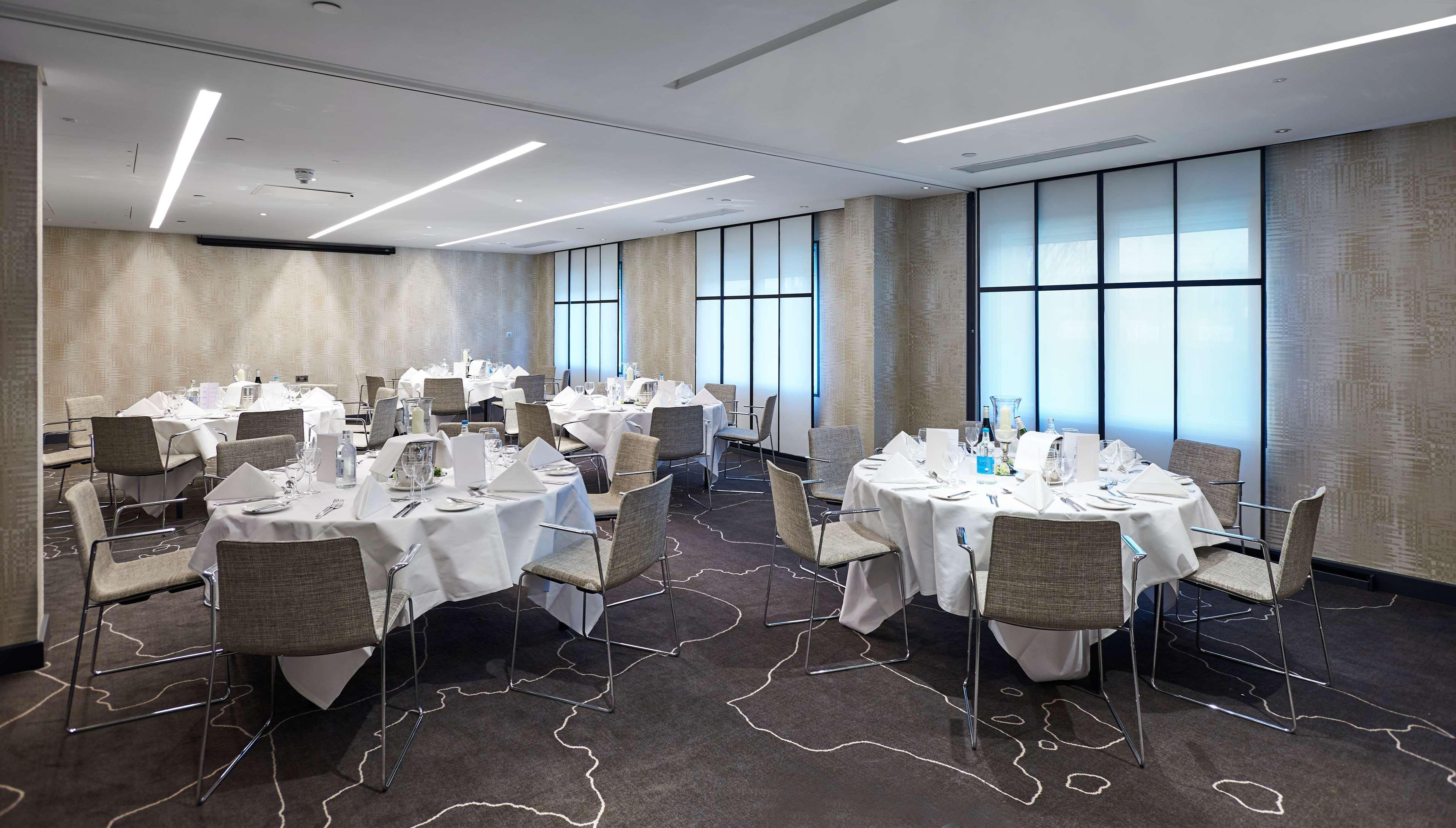 Hilton London Heathrow Airport Hotel Hillingdon Exterior photo