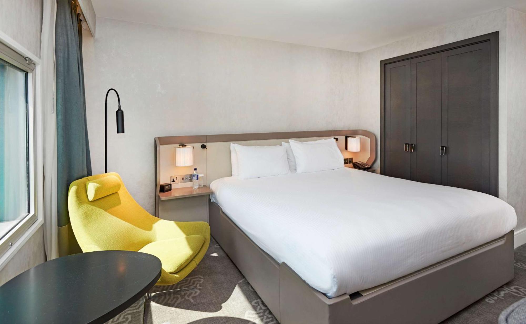 Hilton London Heathrow Airport Hotel Hillingdon Exterior photo